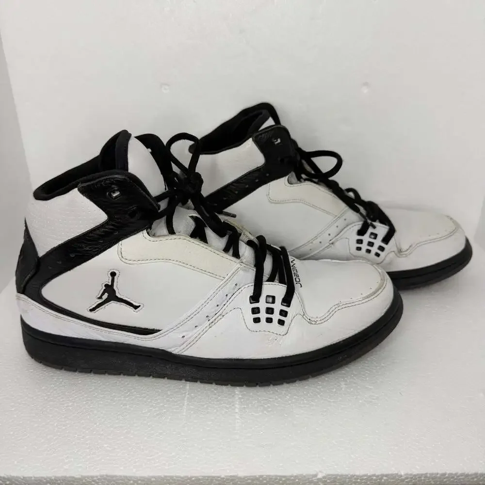 Jordan 1 Flight Mid Sneaker Black/White - Size 10